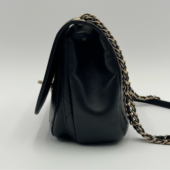 (SOLD) Chanel 19B Veau Grain Black Flap Bag W Gold (Full Set W Receipt & Tags) - Picture 7 of 16